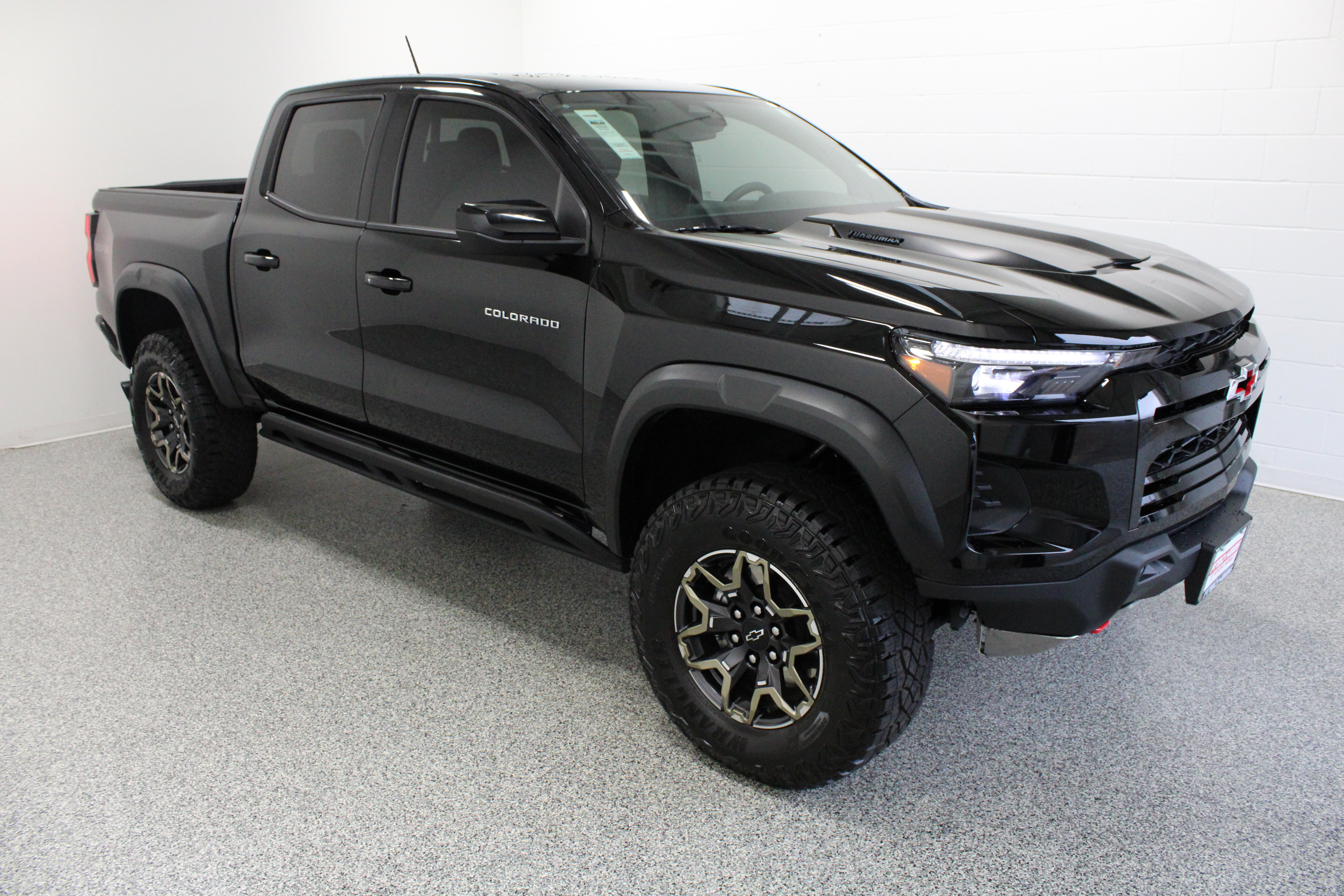 Used 2026 Chevrolet Colorado ZR2 AWD/4WD image 4