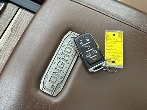 Used 2019 RAM 1500 Limited image 32