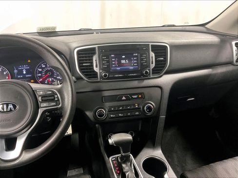 Used 2019 Kia Sportage LX image 18