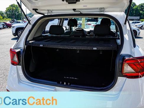 Used 2022 Hyundai Venue SE FWD image 38