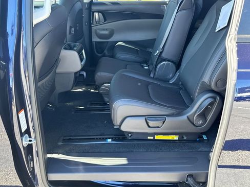 New 2026 Kia Carnival image 19