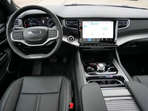 New 2026 Jeep Grand Wagoneer Limited AWD/4WD image 10
