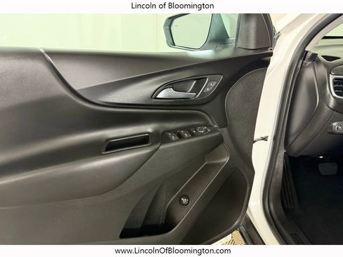 Used 2018 Chevrolet Equinox LT image 15