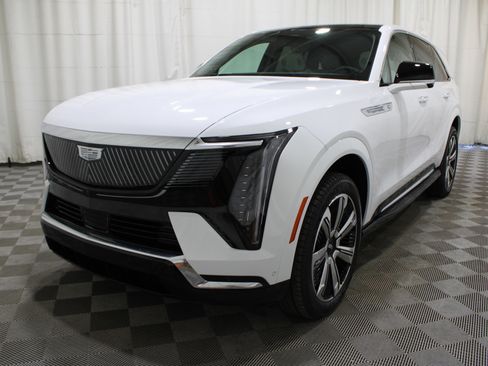New 2025 Cadillac Escalade IQ Luxury 1 image 33