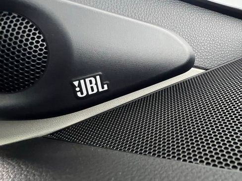 Used 2024 Toyota Prius Prime Premium image 18