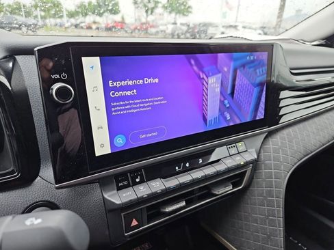 Used 2026 Toyota Camry XLE FWD image 13