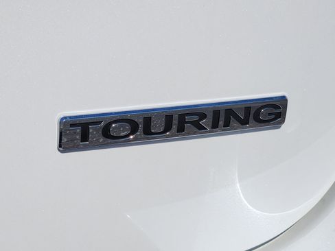 New 2026 Honda Odyssey Touring image 13