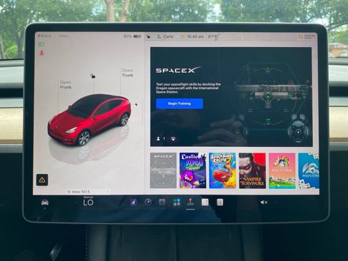 Used 2024 Tesla Model Y Long Range AWD/4WD image 31