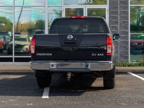 Used 2012 Nissan Frontier SV image 5