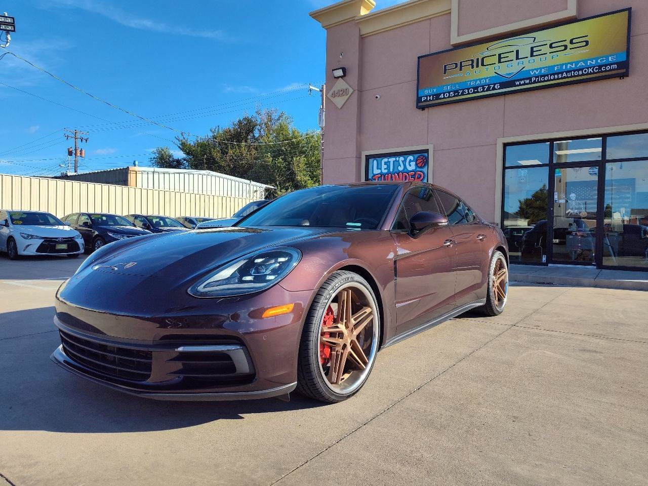 Used 2018 Porsche Panamera RWD image 8