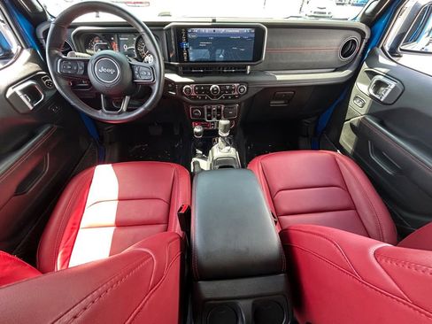 Used 2024 Jeep Wrangler Unlimited Rubicon 392 image 35