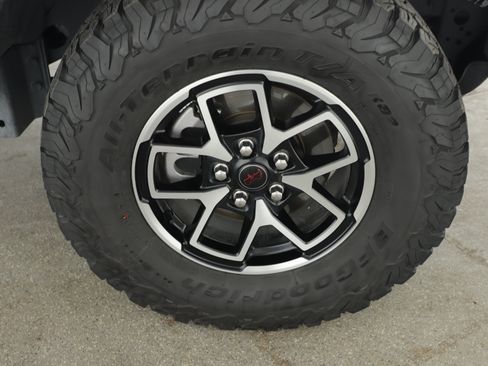 Used 2024 Jeep Wrangler Unlimited Rubicon w/ Safety Group image 4