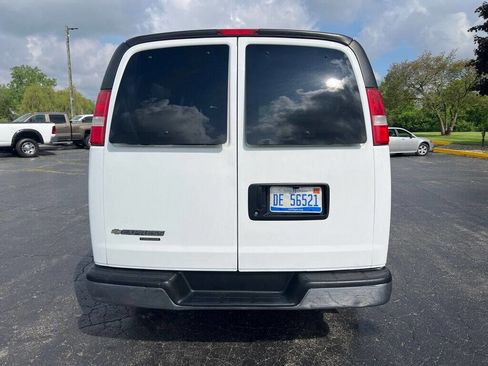 Used 2016 Chevrolet Express 3500 LT w/ LT Preferred Equipment Group image 3