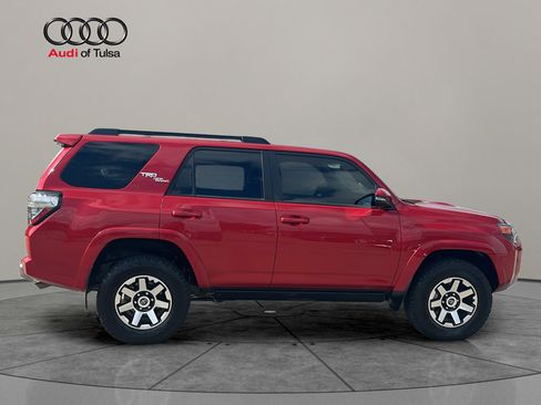 Used 2023 Toyota 4Runner TRD Off-Road Premium AWD/4WD image 8