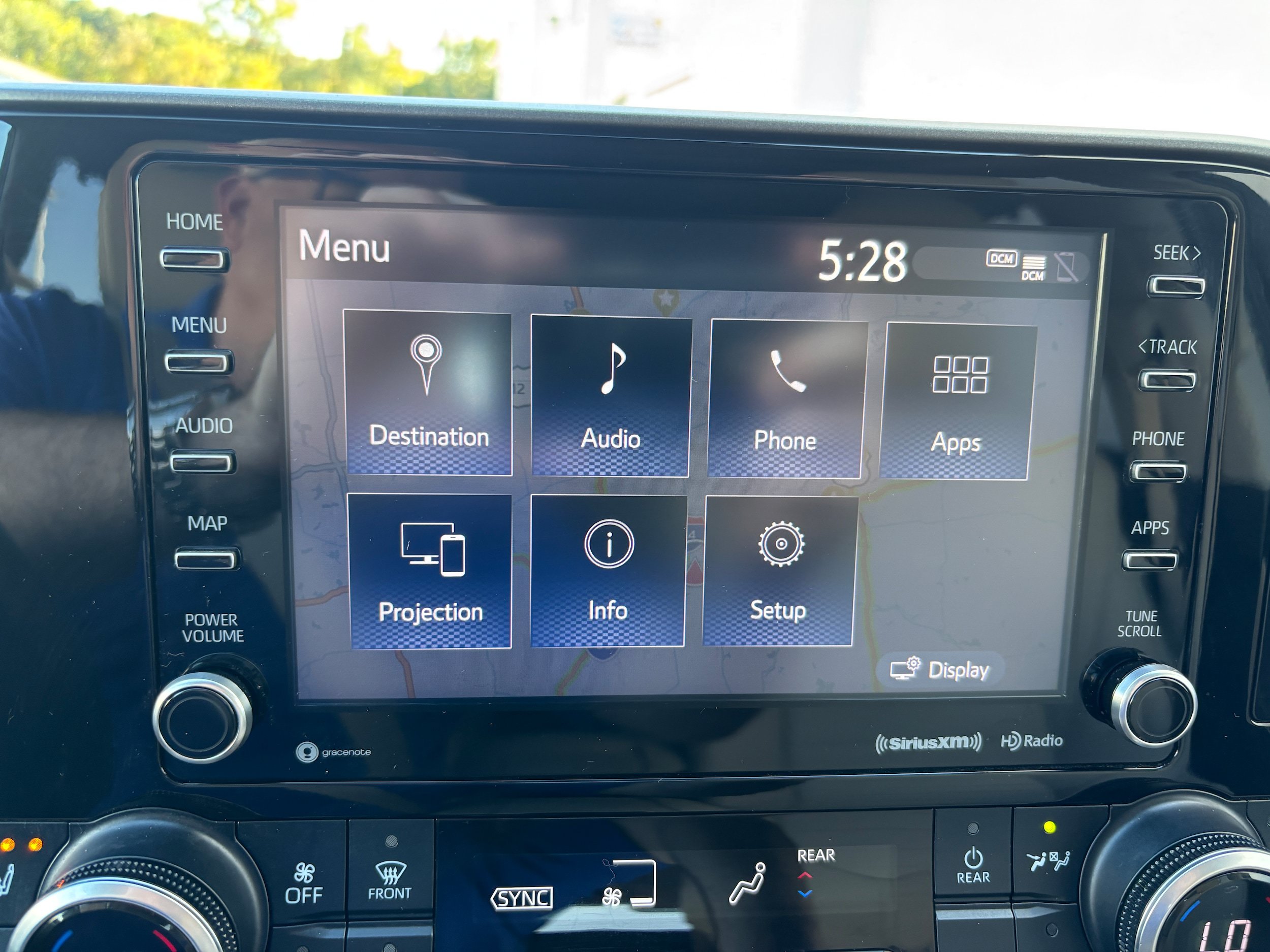 Used 2021 Toyota Highlander XLE FWD image 28