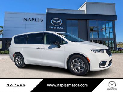 Used 2024 Chrysler Pacifica Limited