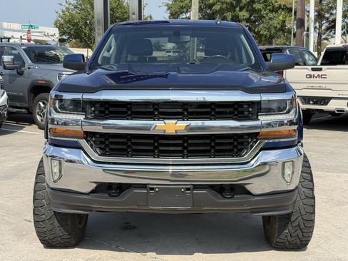 Used 2017 Chevrolet Silverado 1500 LT w/ Texas Edition AWD/4WD image 10