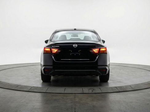 Used 2025 Nissan Altima 2.5 SV image 7