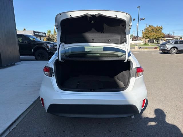 Used 2025 Toyota Corolla LE w/ LE Premium Package AWD/4WD image 6