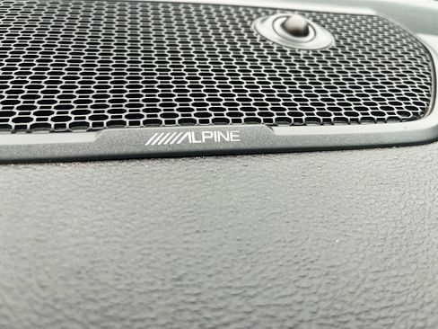 Used 2022 RAM 1500 Laramie AWD/4WD image 18