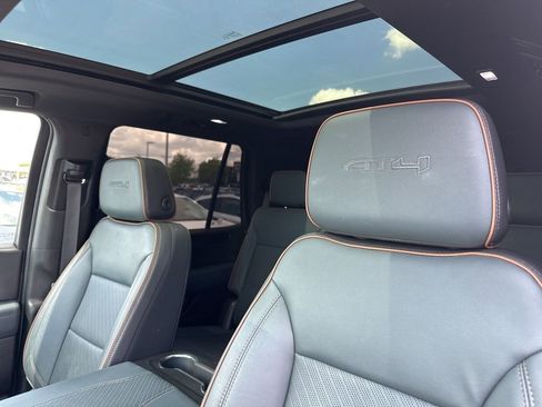 Used 2025 GMC Yukon AT4 image 5