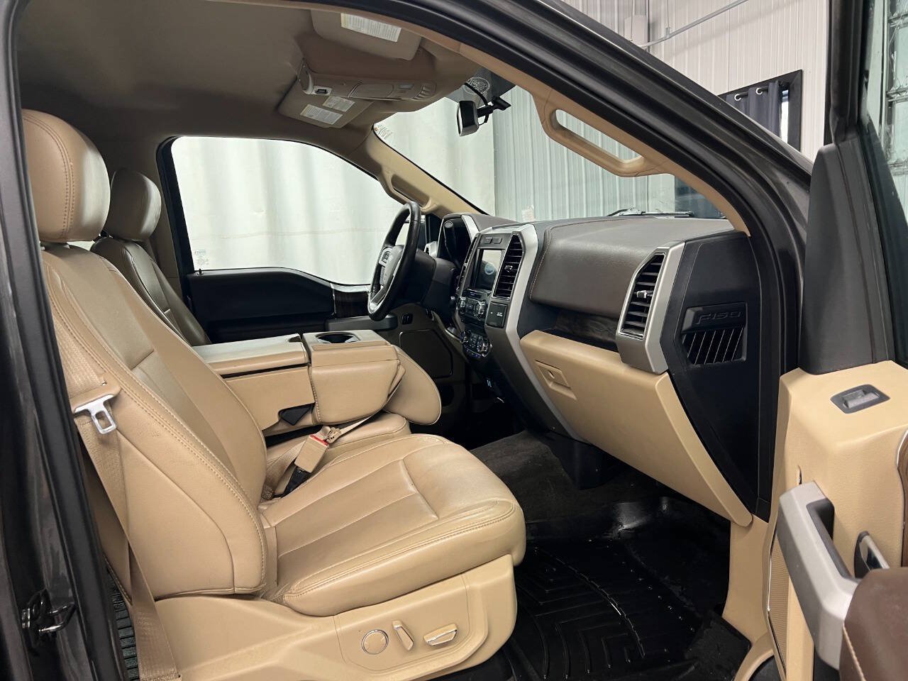 Used 2018 Ford F150 Lariat w/ Equipment Group 501A Mid AWD/4WD image 11