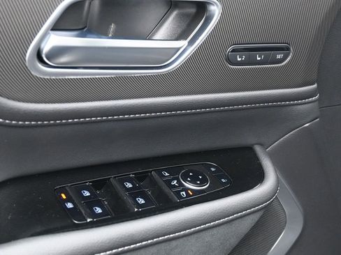 New 2026 INFINITI QX80 Luxe image 17