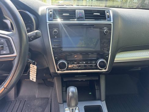 Used 2018 Subaru Outback 2.5i Premium AWD/4WD image 9