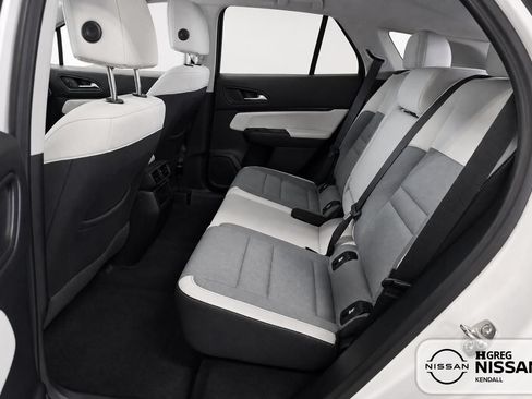 Used 2025 Honda Prologue EX image 11