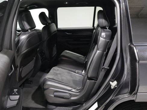 Used 2024 Jeep Grand Cherokee L Laredo AWD/4WD image 18