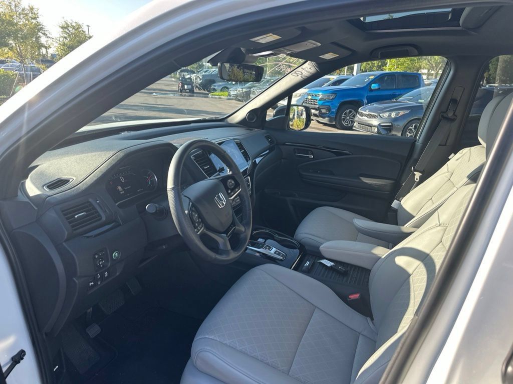 Used 2021 Honda Passport Elite image 11