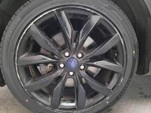 Used 2017 Ford Escape SE w/ SE Sport Appearance Package image 31