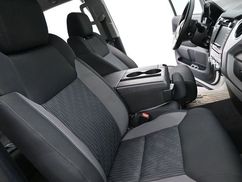 Used 2016 Toyota Tundra SR5 image 11