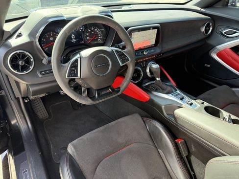 Used 2022 Chevrolet Camaro ZL1 image 13