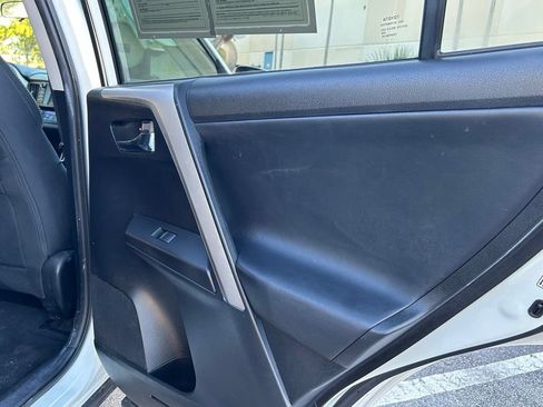 Used 2016 Toyota RAV4 XLE FWD image 31