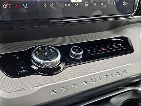 New 2026 Ford Expedition Active image 14