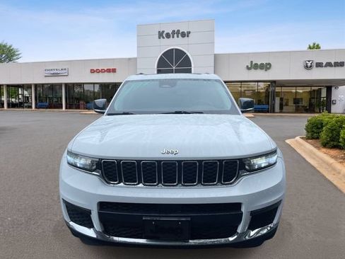 Used 2021 Jeep Grand Cherokee L Limited AWD/4WD image 3