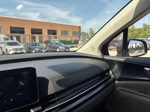 Used 2026 Kia Carnival FWD image 34