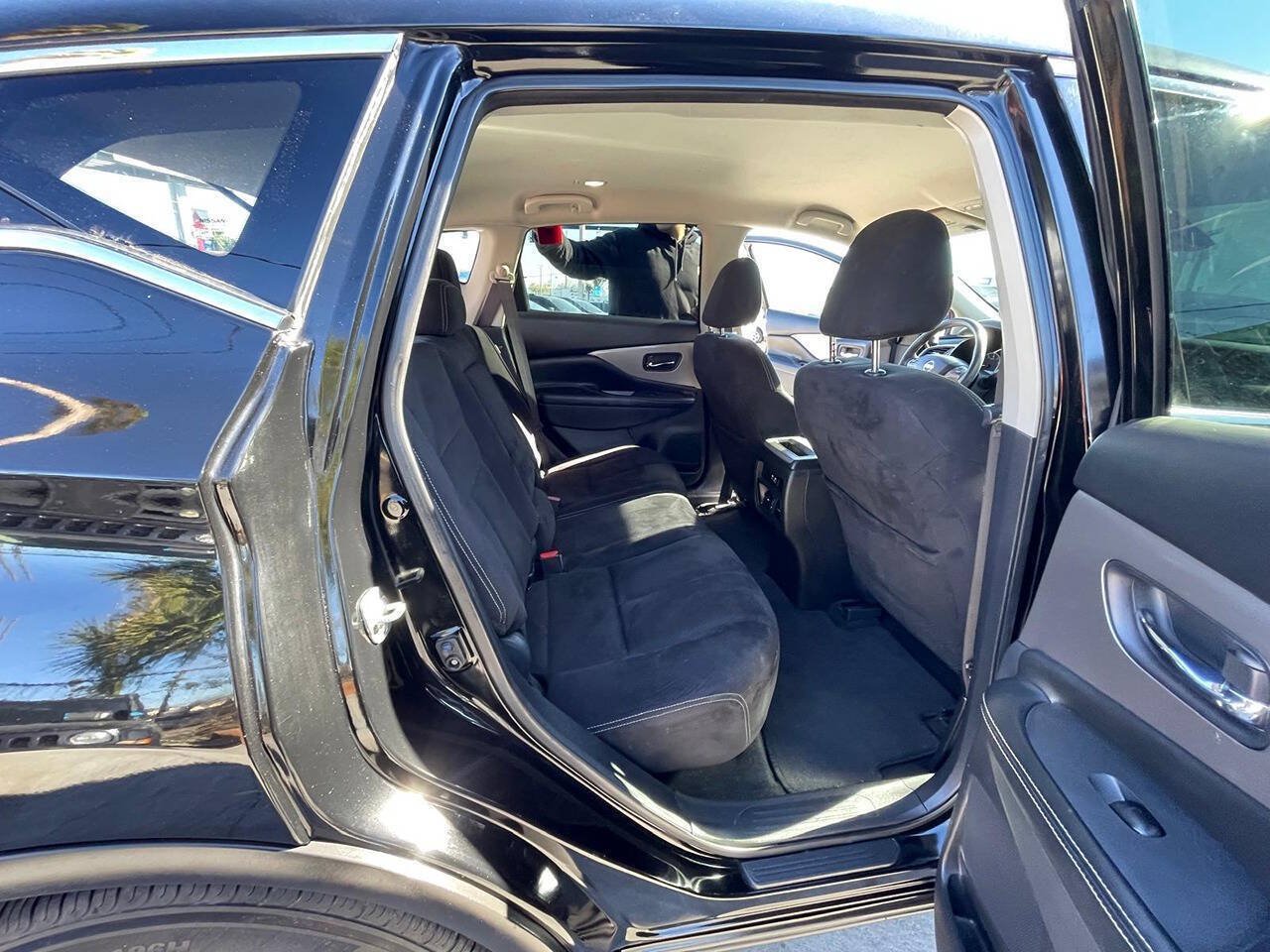Used 2020 Nissan Murano S w/ Technology Package FWD image 9