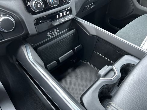 Used 2025 RAM 1500 Big Horn image 40