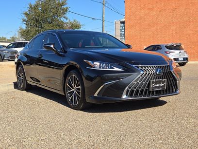 New 2025 Lexus ES 350 w/ Premium Package