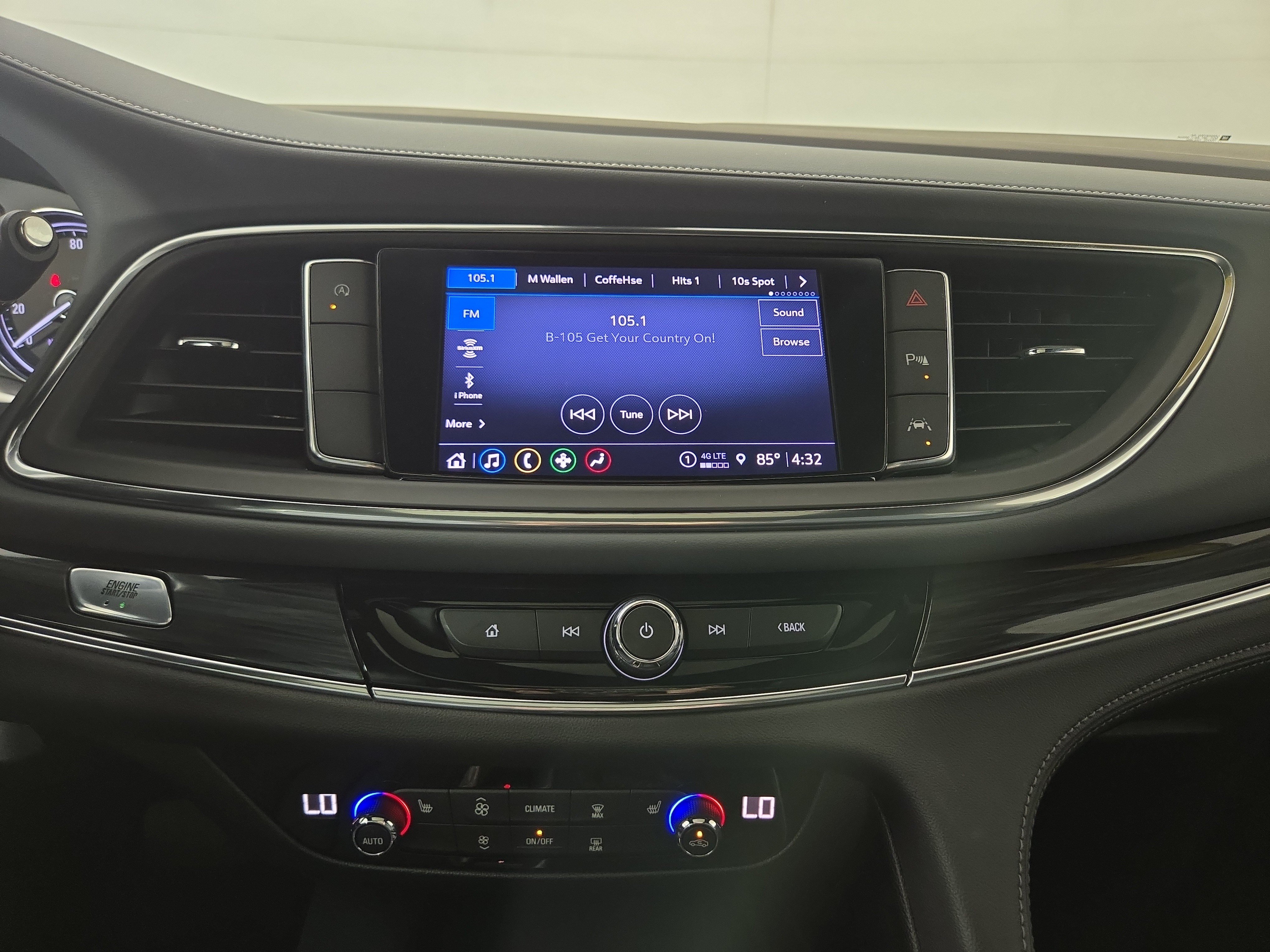 Certified 2024 Buick Enclave Essence w/ Experience Buick Package FWD image 23