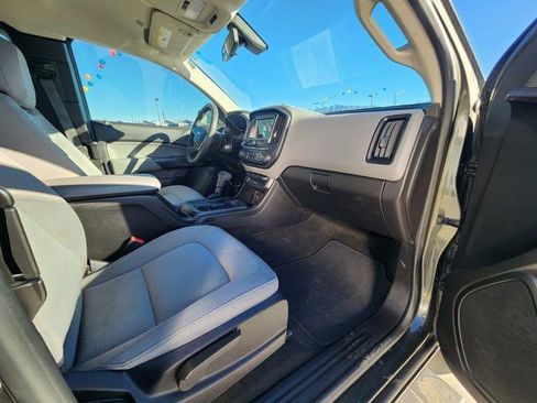 Used 2018 Chevrolet Colorado W/T w/ WT Convenience Package image 12