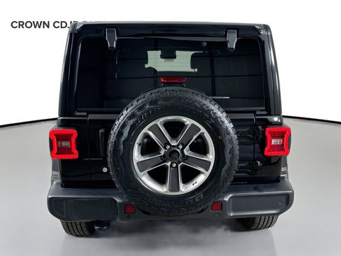 Used 2020 Jeep Wrangler Unlimited Sahara image 7