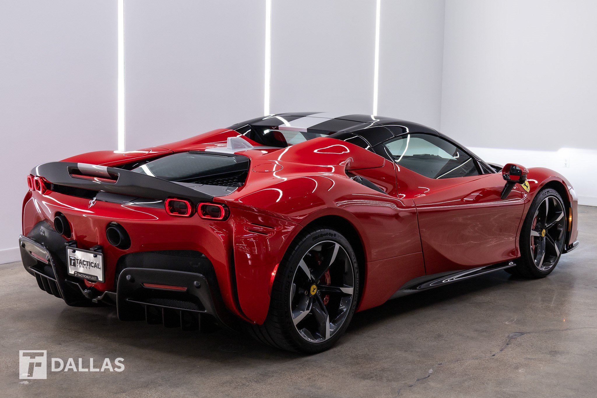 Used 2023 Ferrari SF90 Spider AWD/4WD image 16