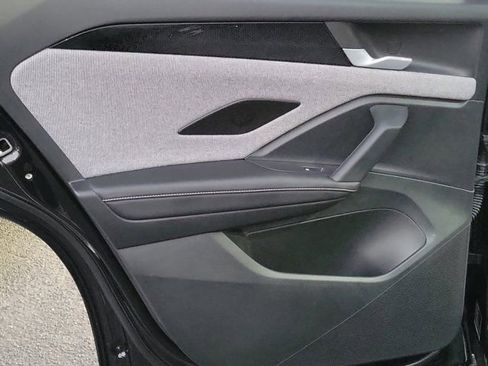 Certified 2025 Volkswagen Tiguan S image 15