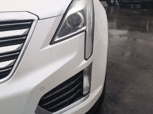 Used 2017 Cadillac XT5 Luxury image 10