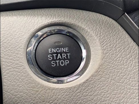 Used 2020 Toyota Sienna XLE image 11