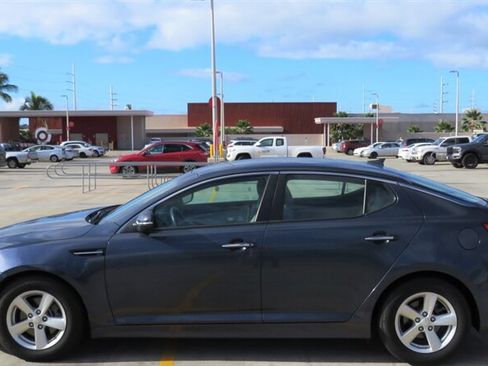 Used 2015 Kia Optima LX FWD image 2