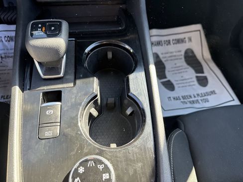 Used 2023 Nissan Rogue S image 23